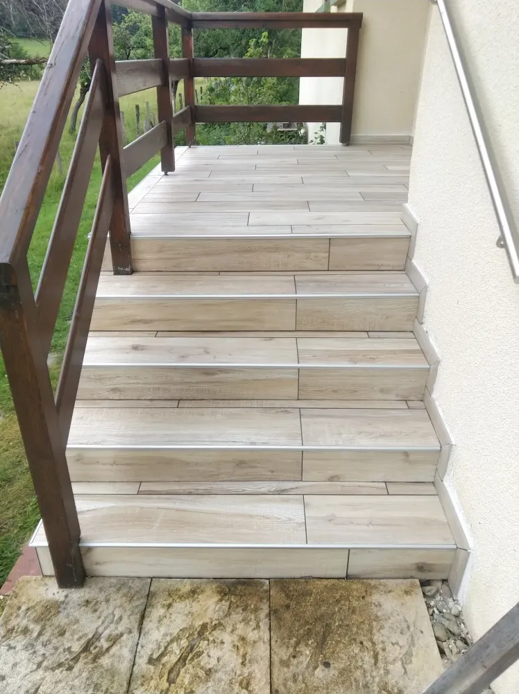 escalier exterieur apres